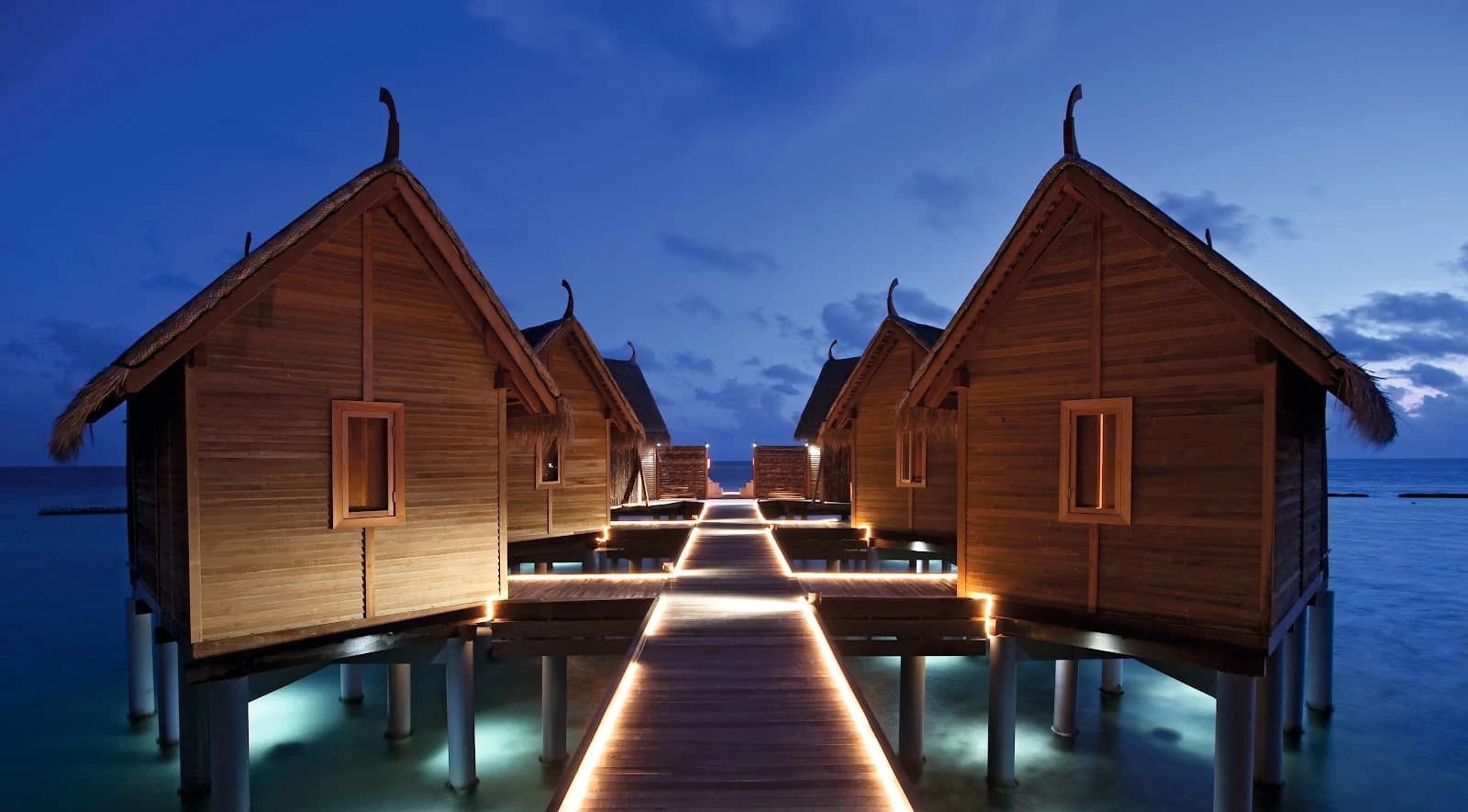 Constance Moofushi Resort