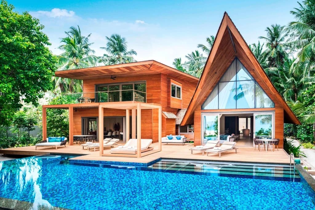 The St. Regis Vommuli Resort, Maldives