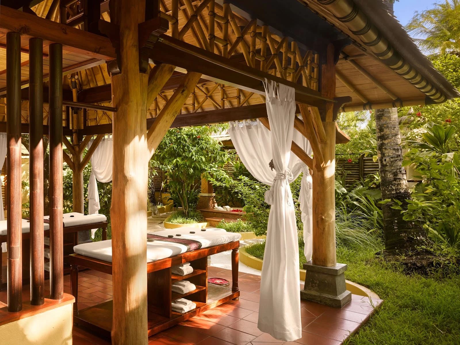 Villa Park Sun Island