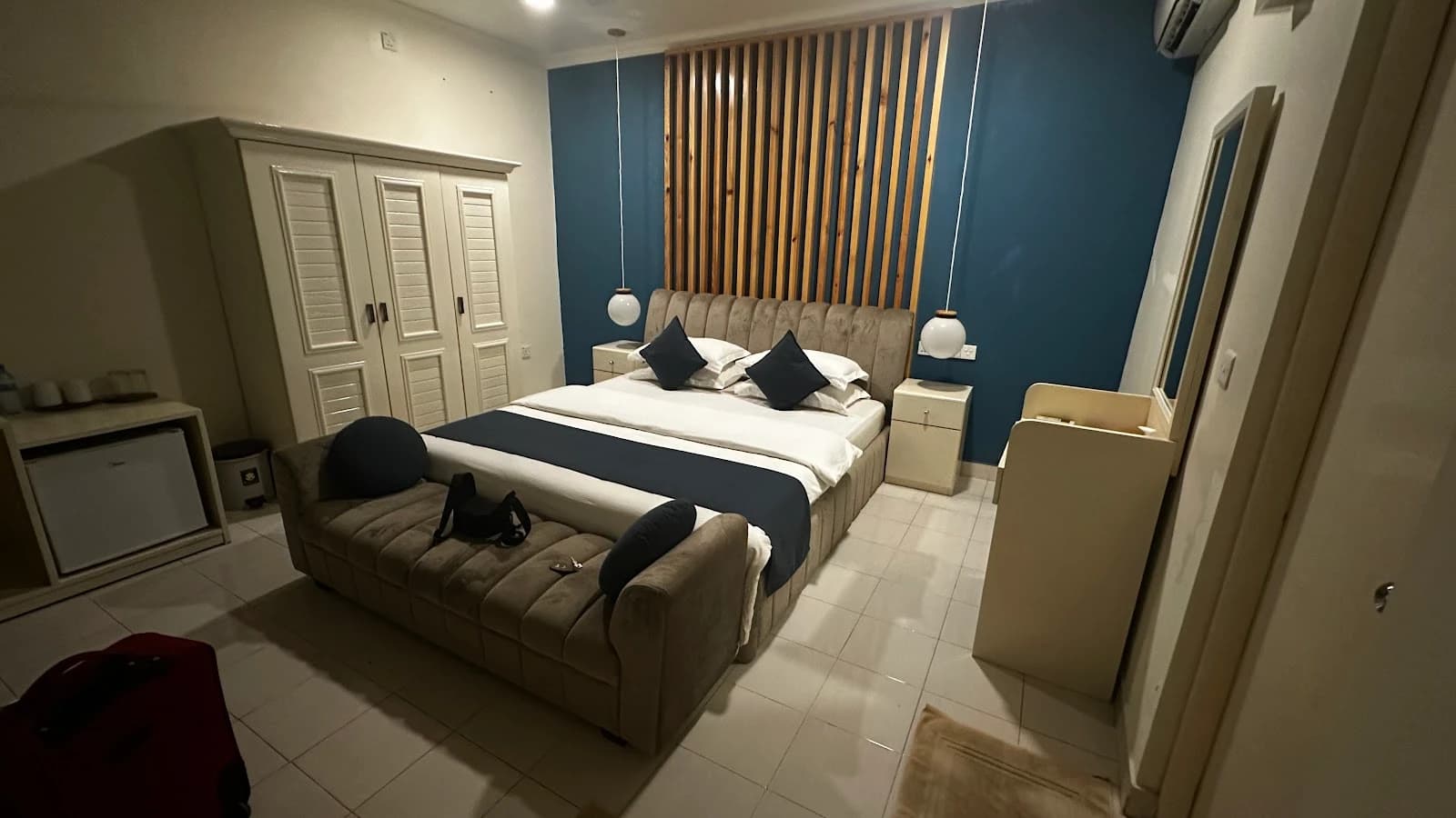 Equatorial Inn
