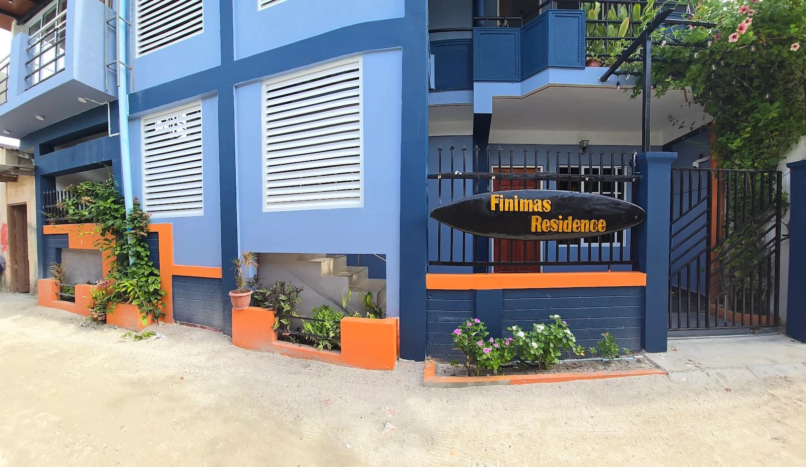 Finimas Residence