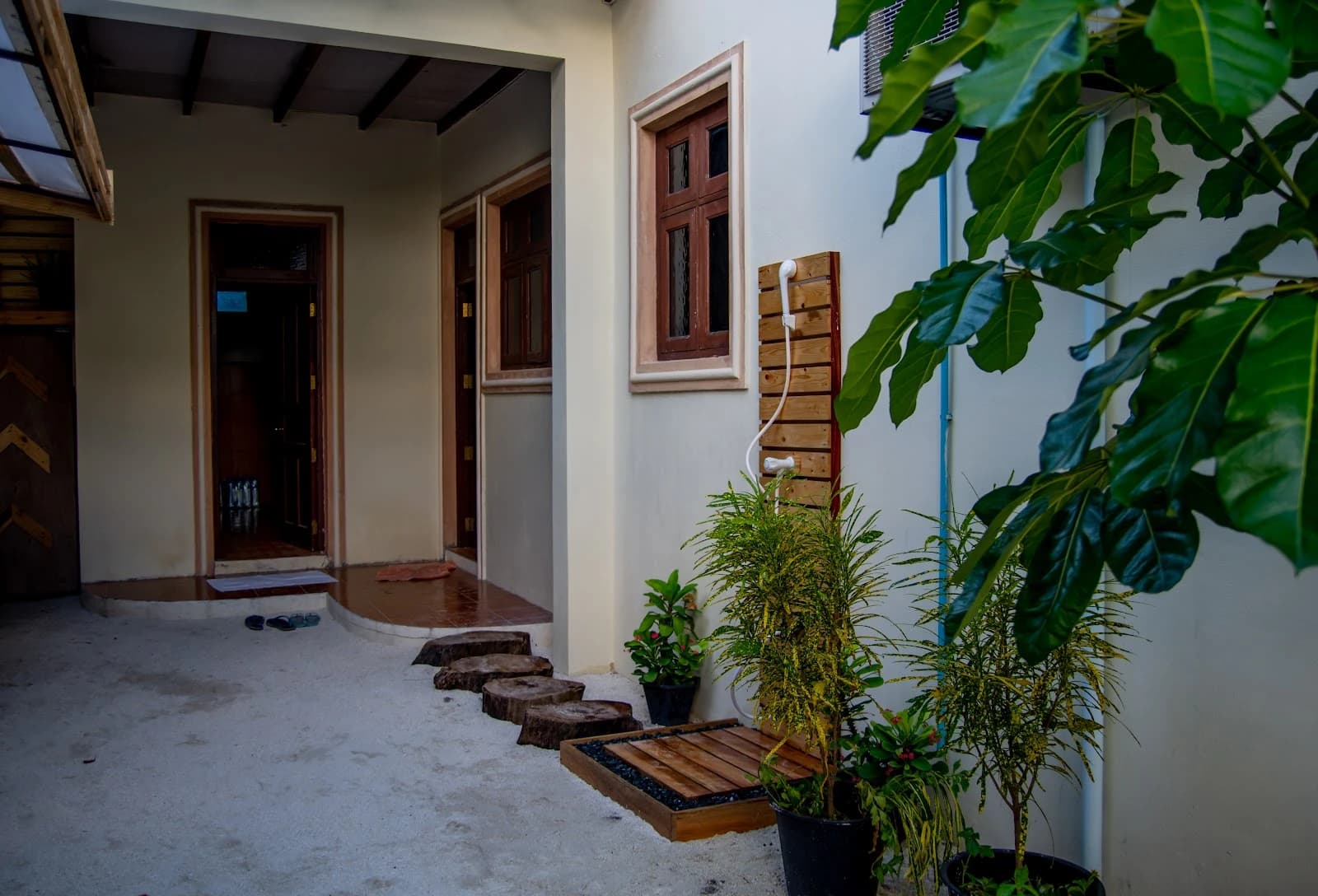 Kuri Beach View Inn