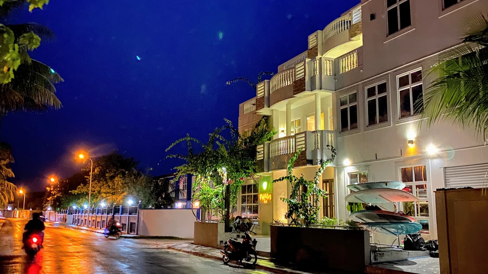 Lagoon Lodge