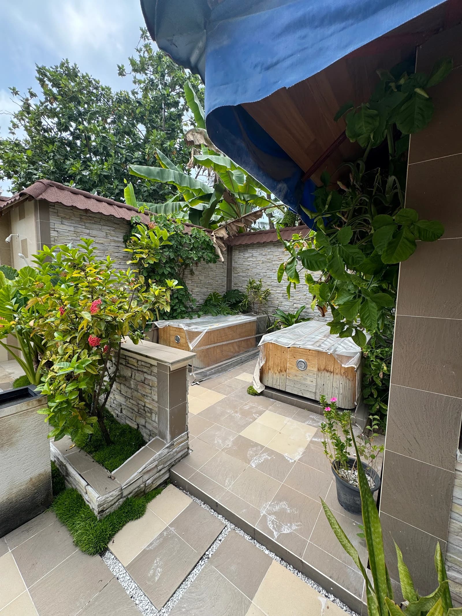 Laguna Retreat