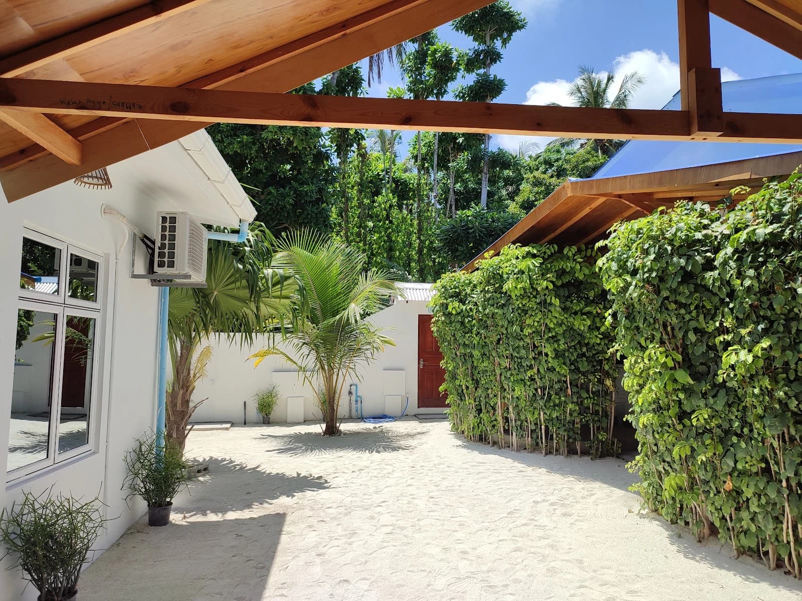 Relax Lodge