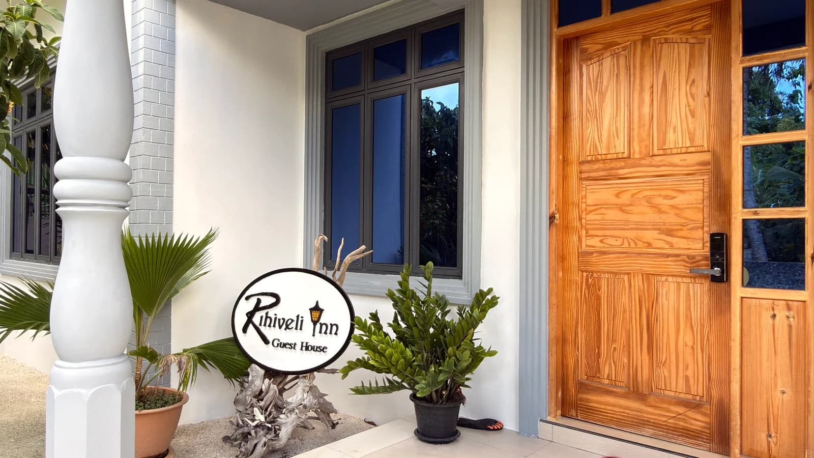 Rihiveli Inn