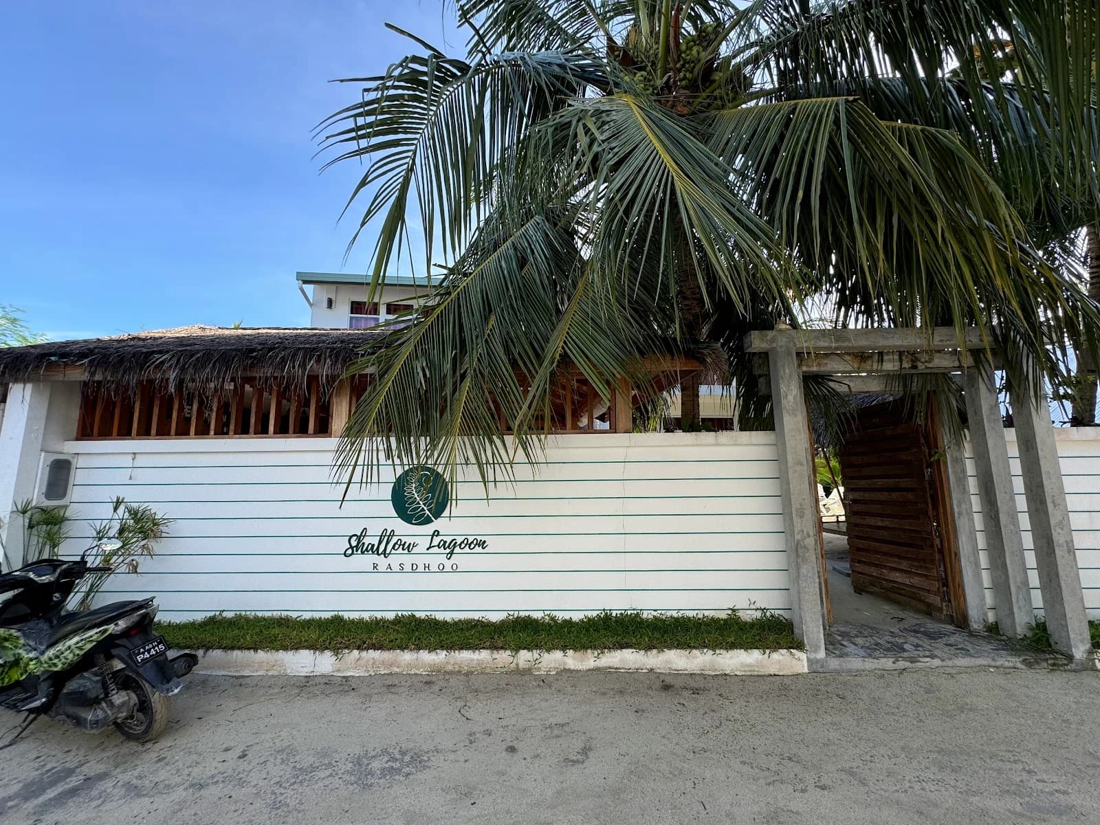 Shallow Lagoon Rasdhoo