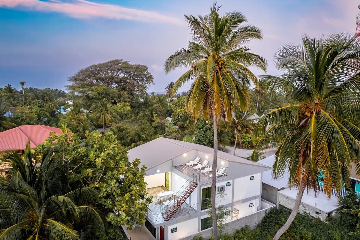 Sis Tourist Villa