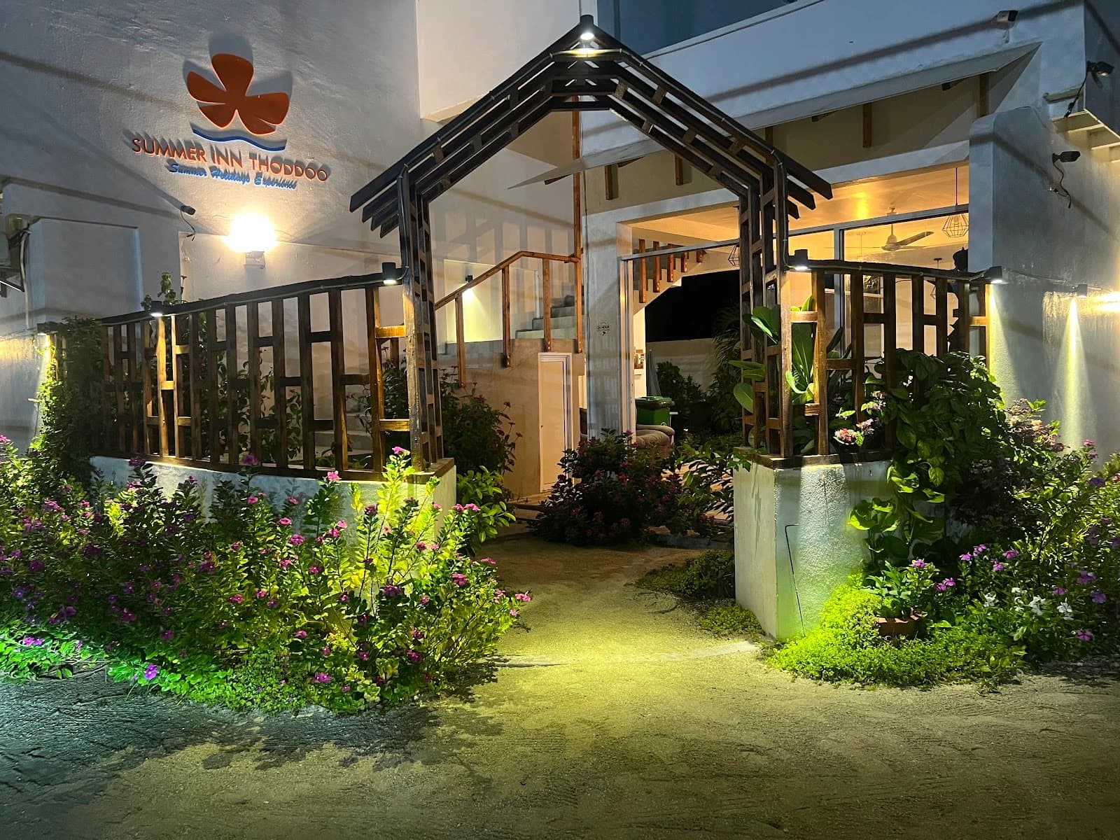 Summer Inn Thoddoo