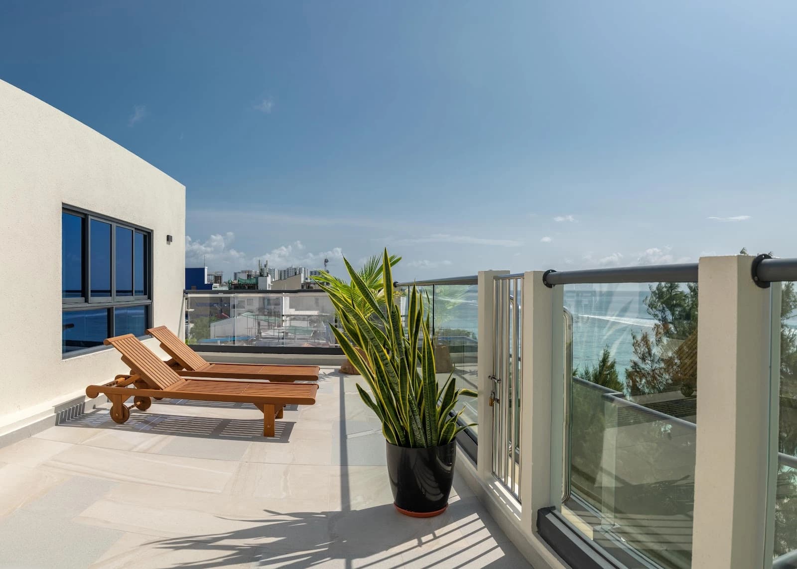 Pulsera Beach Residences