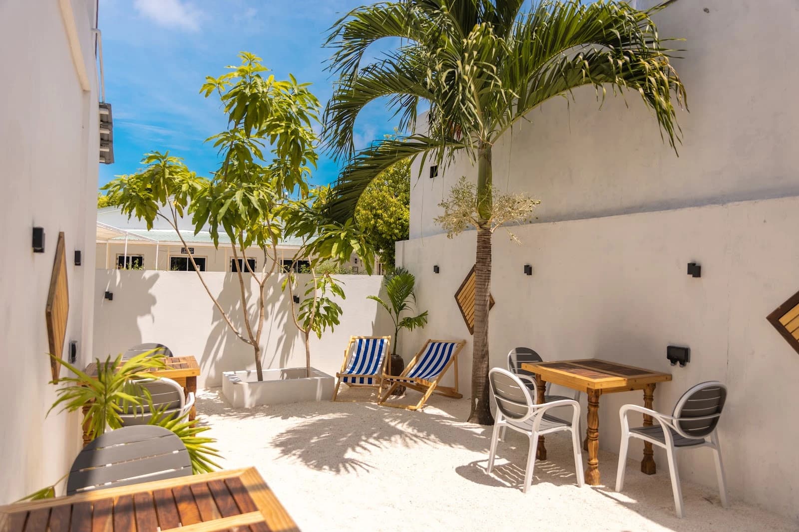 Dhoani Maldives Guesthouse
